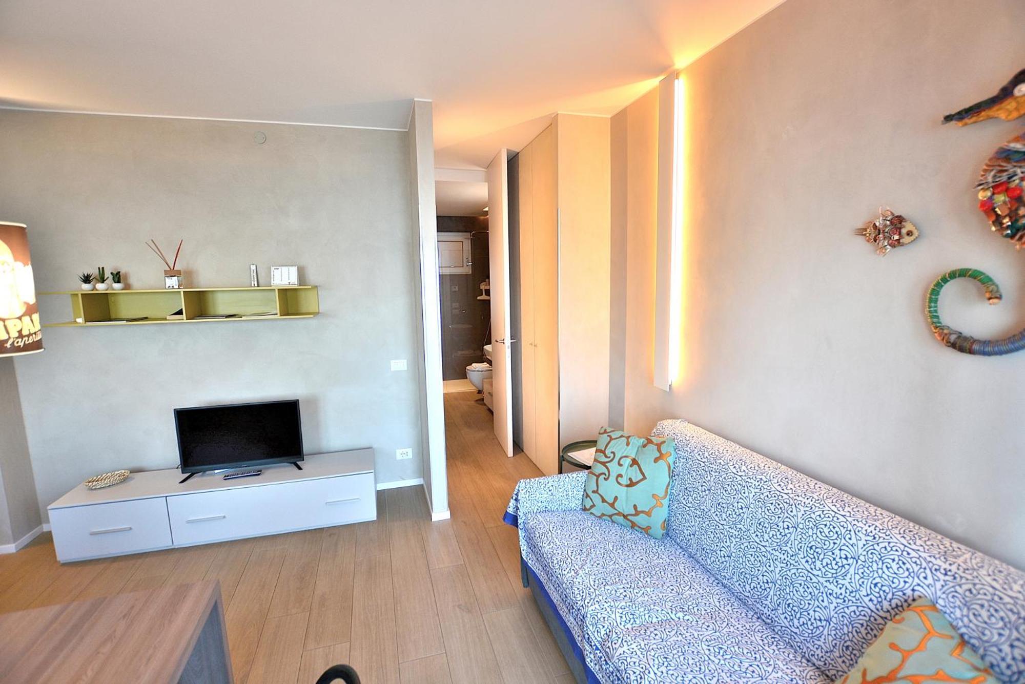 Leonardo Walsh Apartment With Lake View Torri Del Benaco Exterior foto